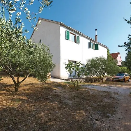 Lovely Apartment In Zaton With Wifi * Zaton (Sibenik-Knin)