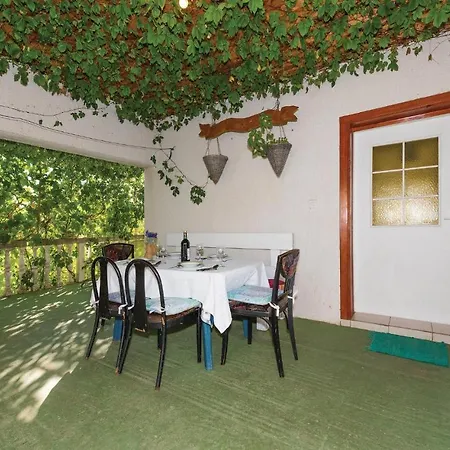 Lovely Apartment In Zaton With Wifi * Zaton (Sibenik-Knin)