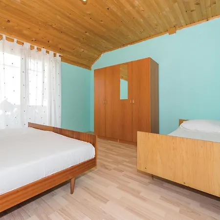 Lovely Apartment In Zaton With Wifi
